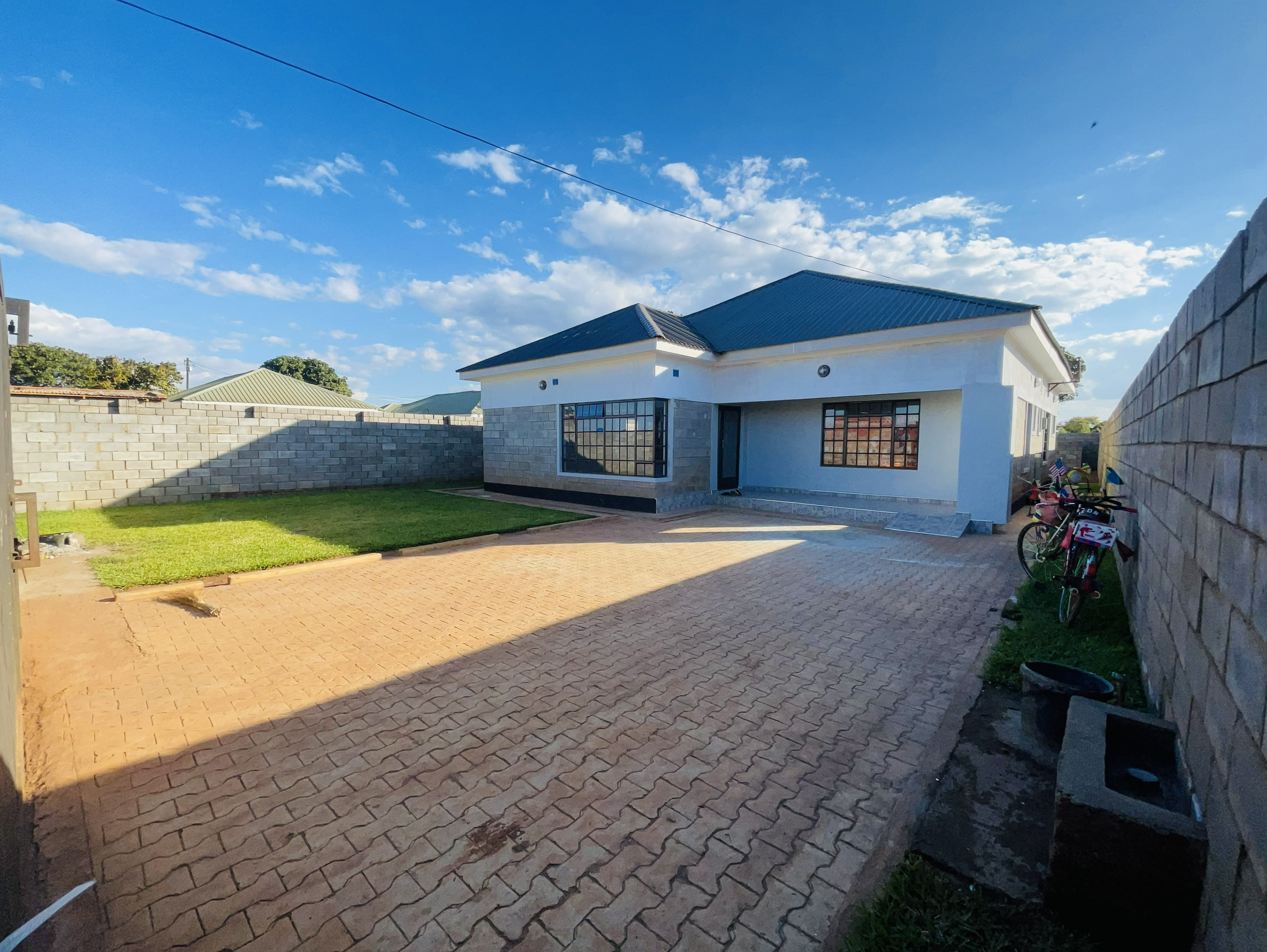 MODERN STANDALONE HOUSE
